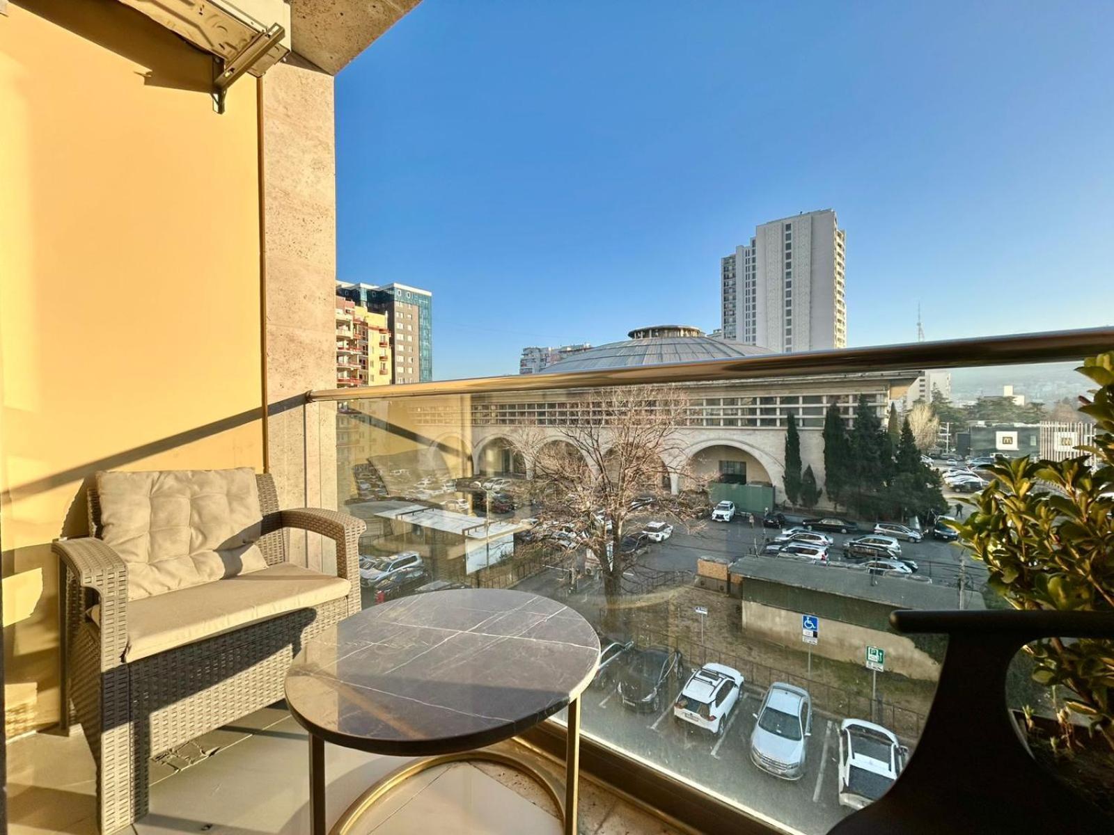City Center - Next To Holiday Inn -2Br Apartment 第比利斯 外观 照片