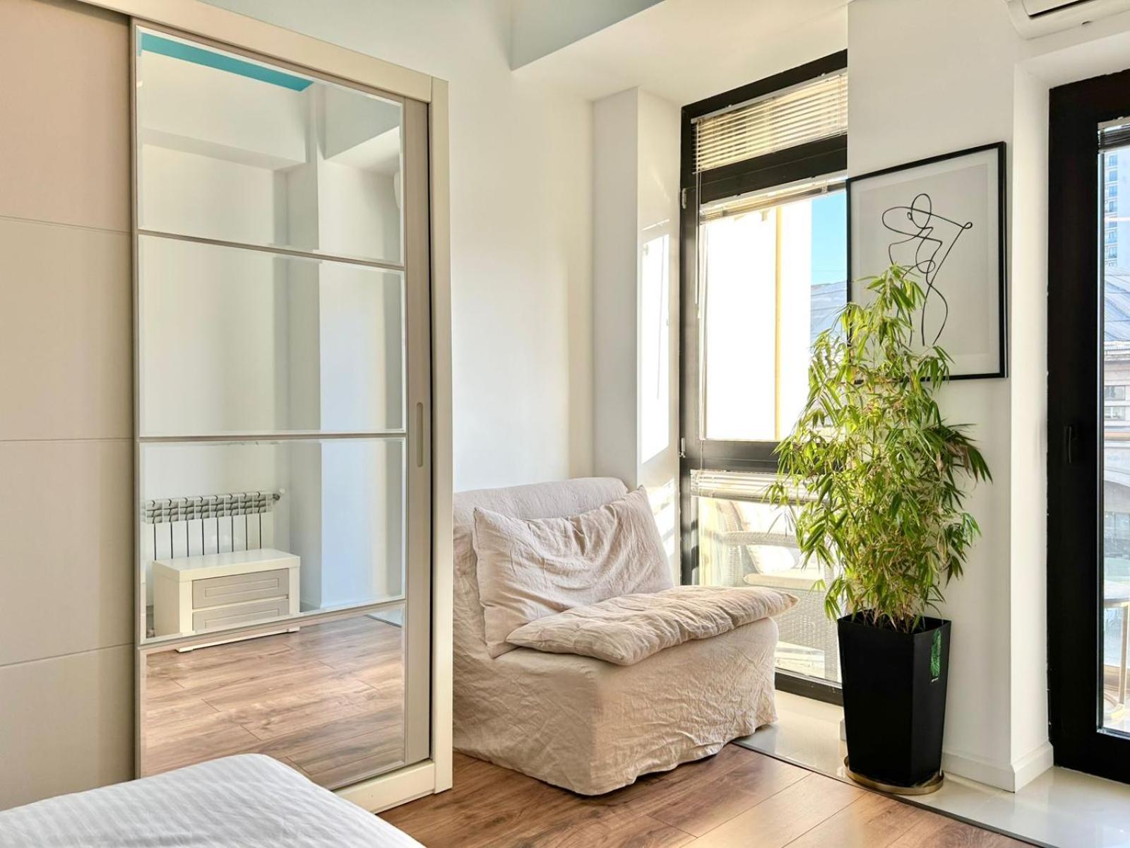 City Center - Next To Holiday Inn -2Br Apartment 第比利斯 外观 照片