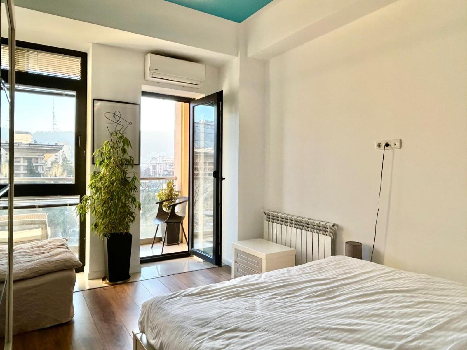 City Center - Next To Holiday Inn -2Br Apartment 第比利斯 外观 照片