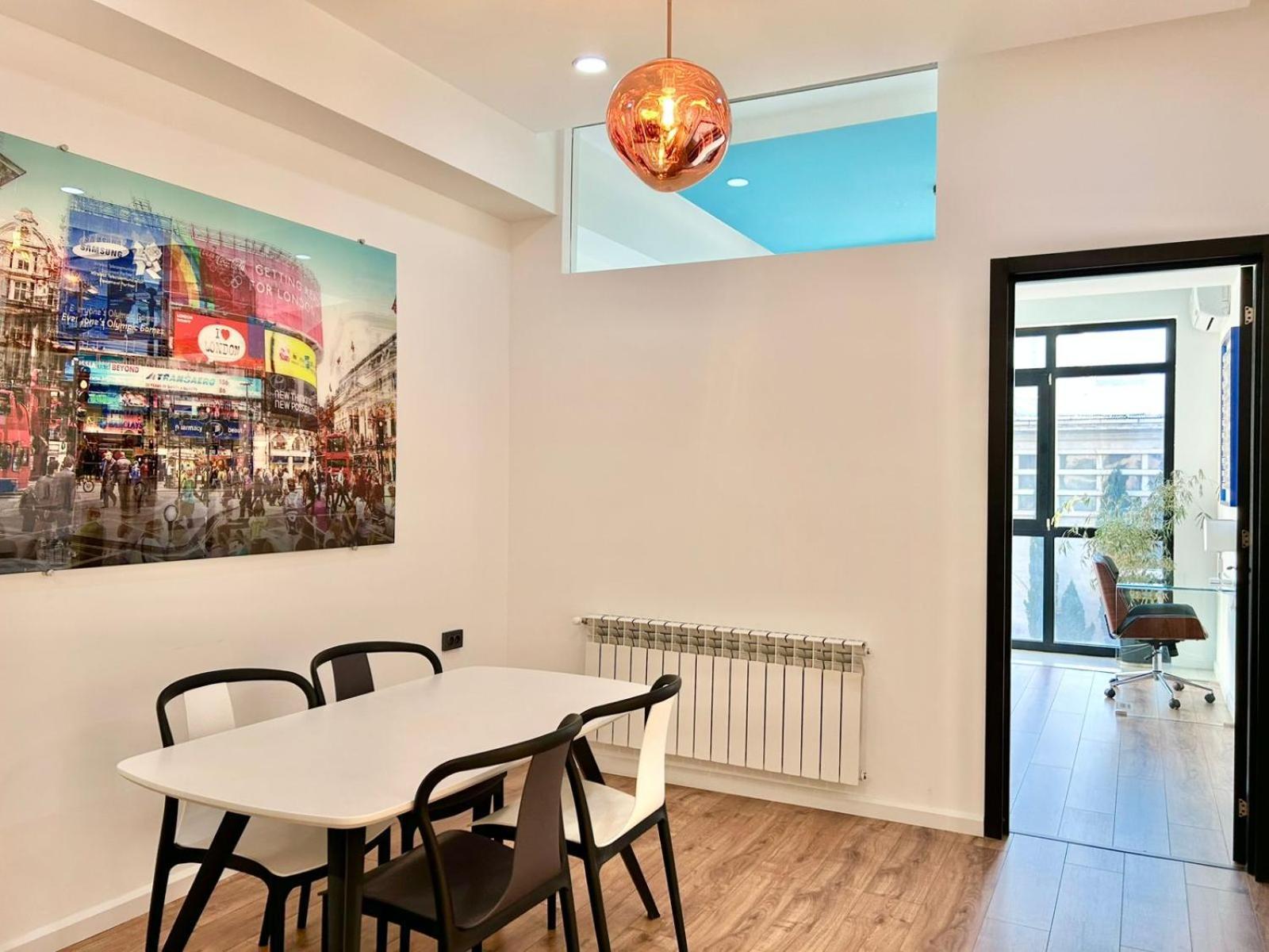 City Center - Next To Holiday Inn -2Br Apartment 第比利斯 外观 照片