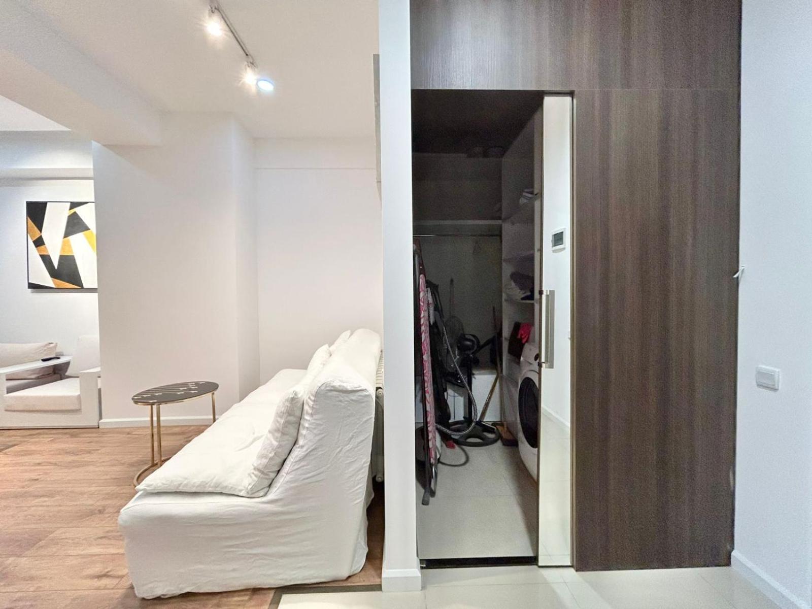 City Center - Next To Holiday Inn -2Br Apartment 第比利斯 外观 照片