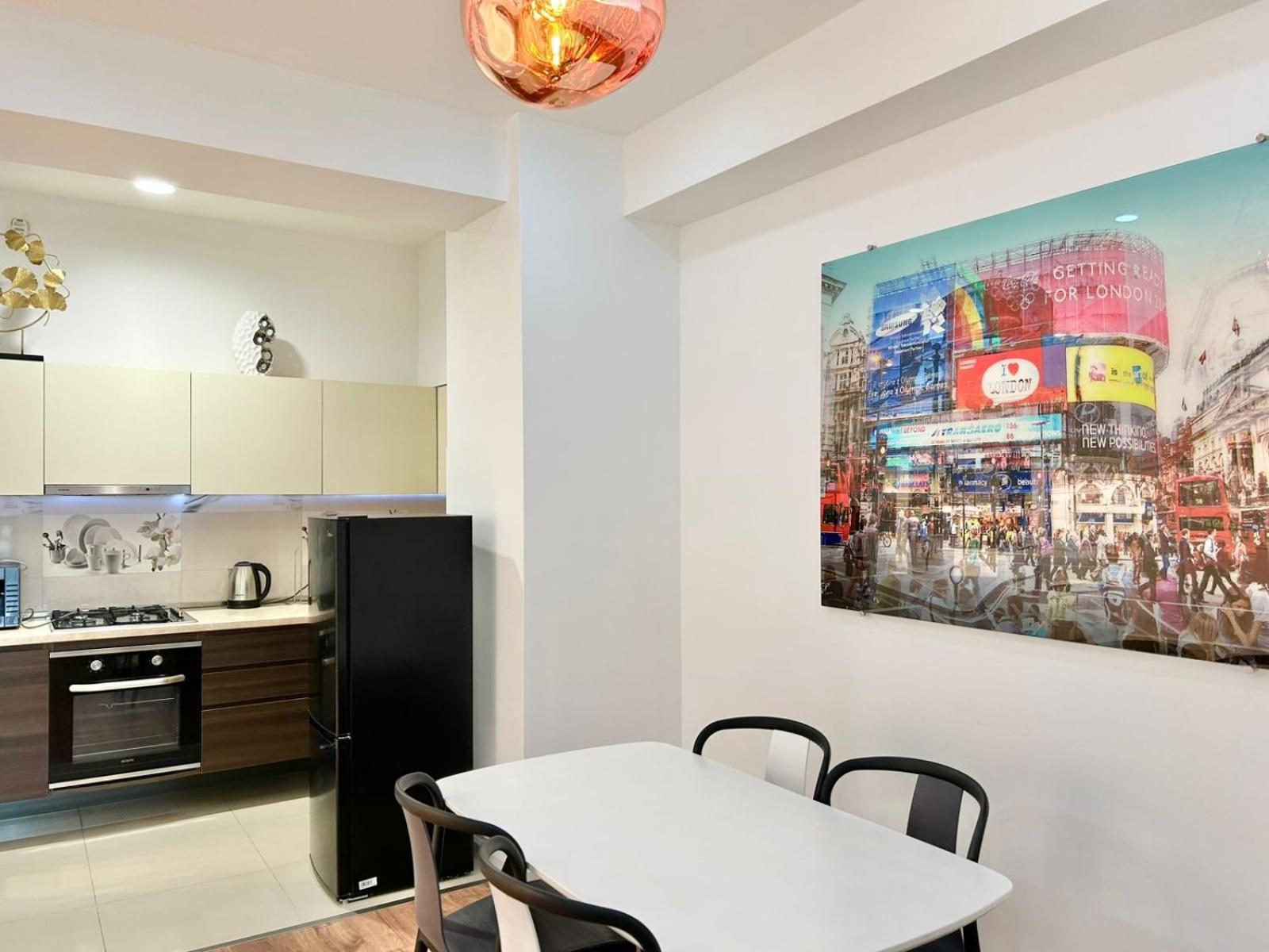 City Center - Next To Holiday Inn -2Br Apartment 第比利斯 外观 照片