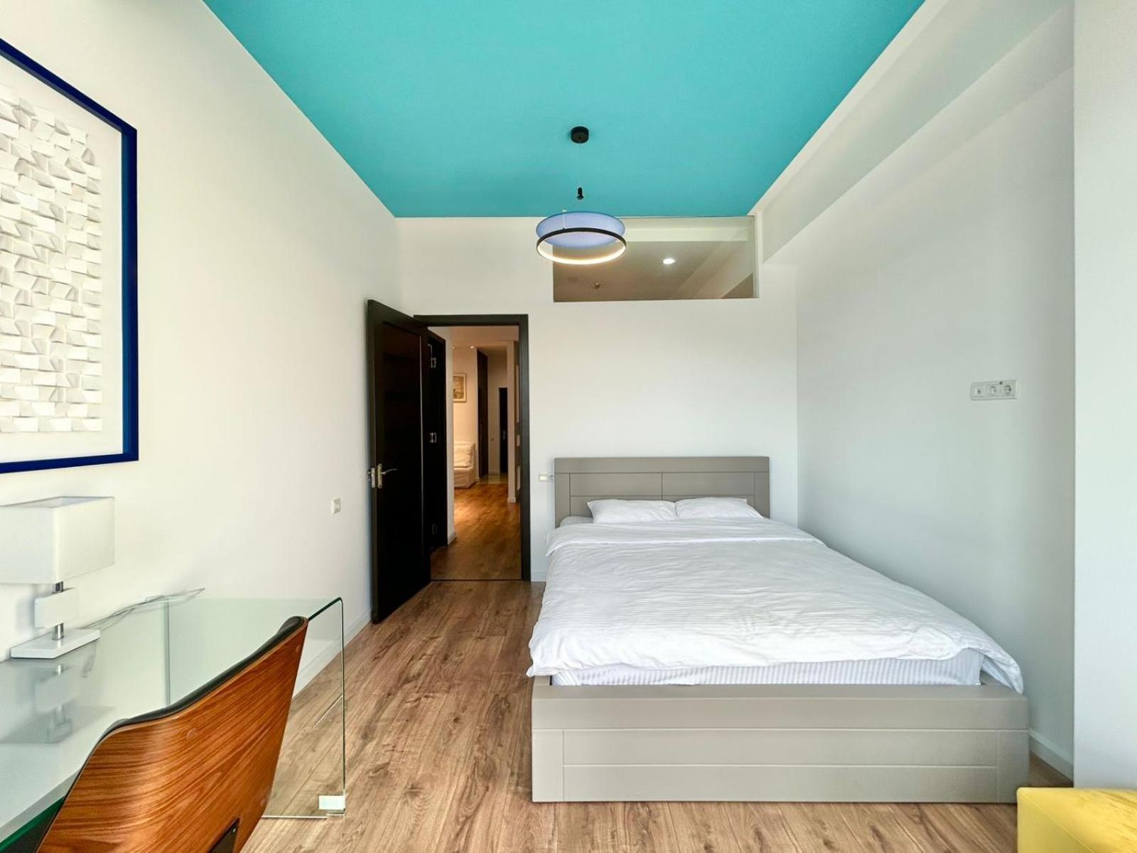 City Center - Next To Holiday Inn -2Br Apartment 第比利斯 外观 照片