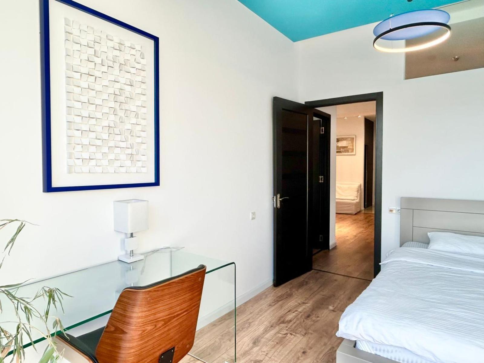 City Center - Next To Holiday Inn -2Br Apartment 第比利斯 外观 照片